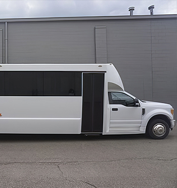 Louisville limo bus rental for large groups